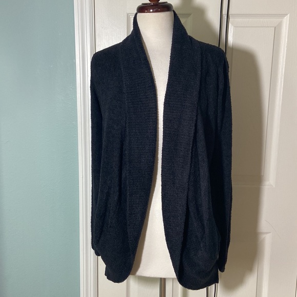 BAREFOOT DREAMS • Black CozyChic Lite Circle Cardigan - Picture 3 of 9
